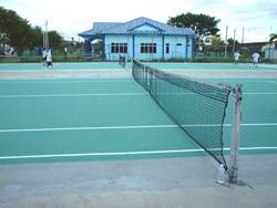 tennis courts using Fibre Mesh System, another view